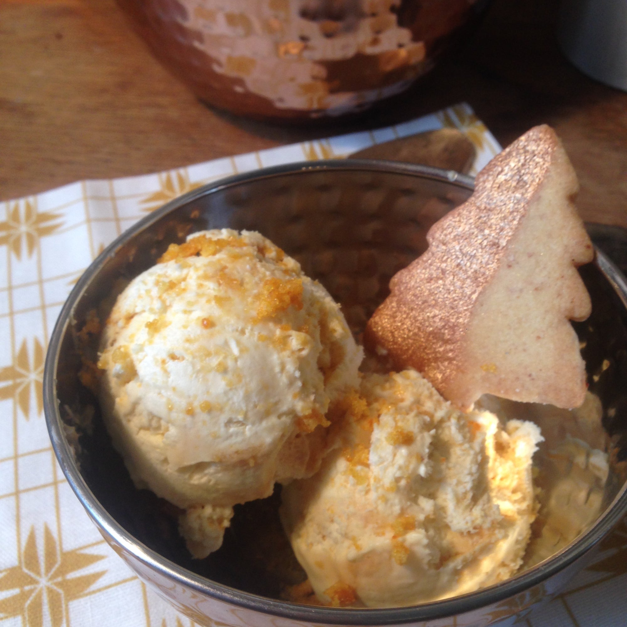 golden nugget honeycomb ice cream with almond shortbread metallic
