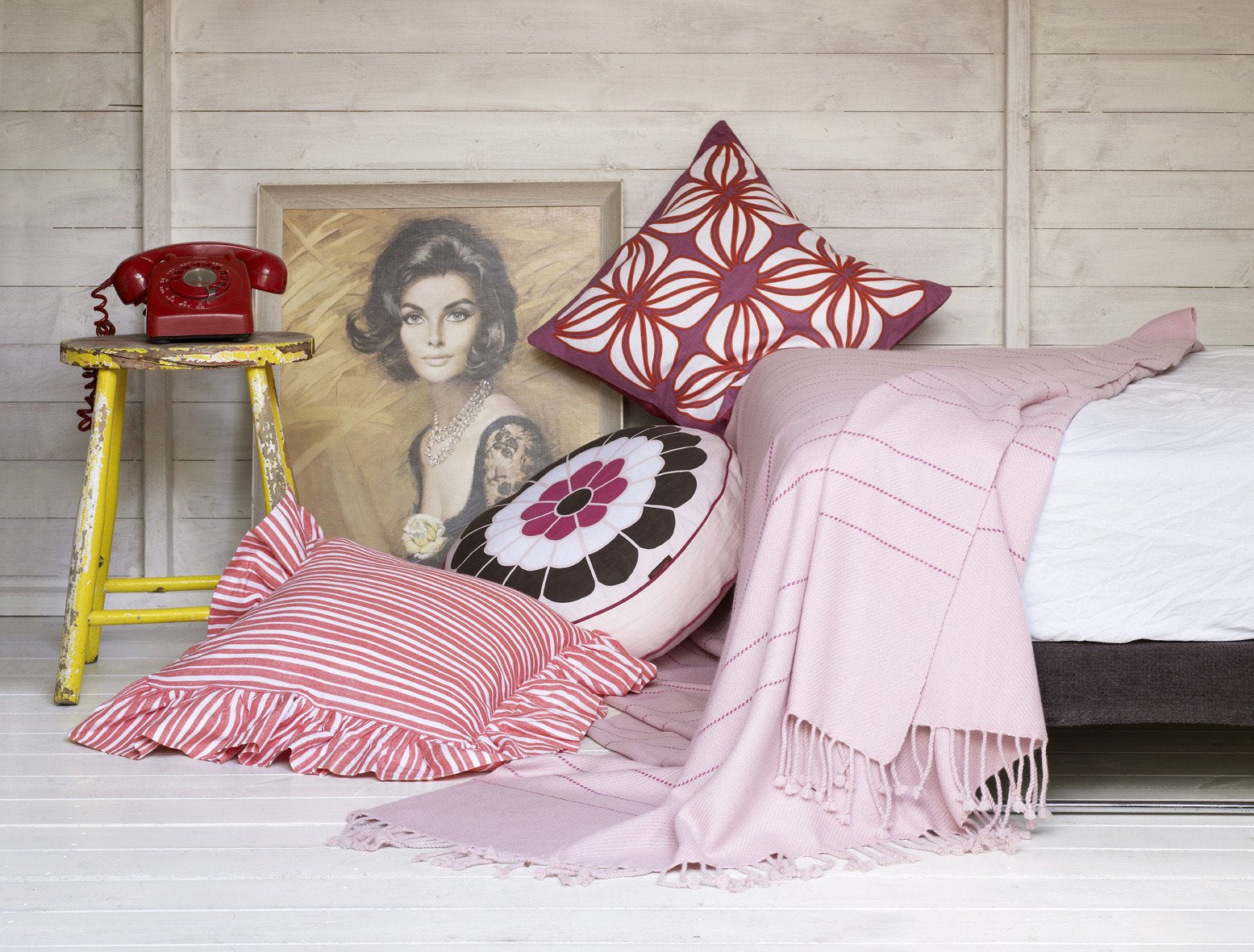 Find Main & Mersey's great designer home decor fabrics by the meter, decorative throw pillows, table linens, laundry and toiletry bags plus much more at great savings all on our sale page.  Ships from Canada worldwide