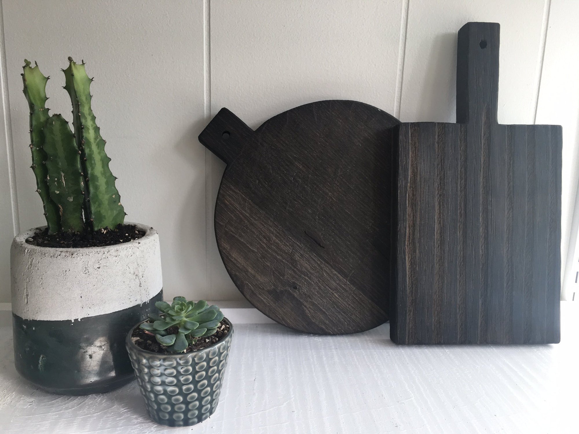 Hand crafted oak and maple cutting boards small round large oval made in Canada ships worldwide