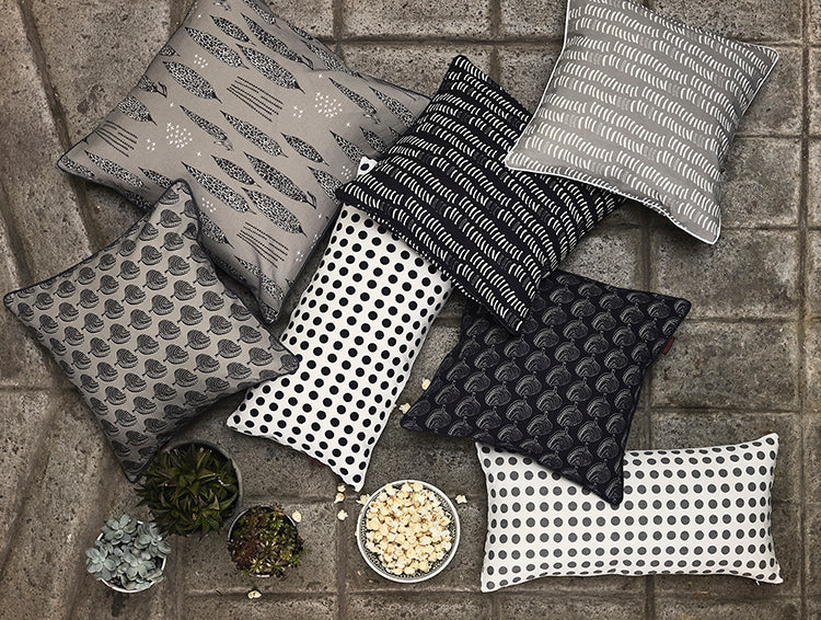 Striped and pattern tablecloths, napkins and table runners to create a perfect table in grass, black sand whites. Ships from Canada worldwide including the USA