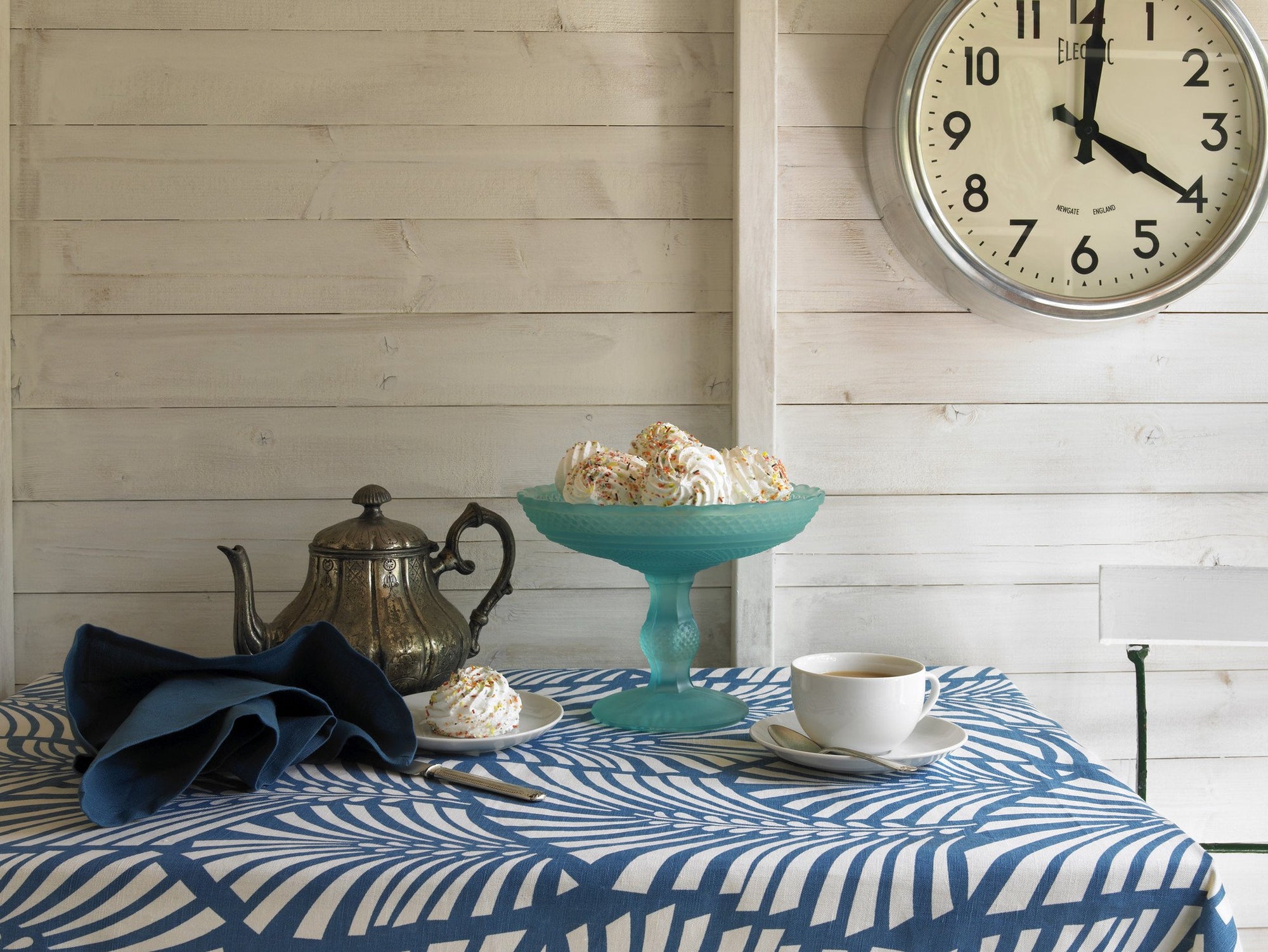 Cotton linen tablecloths, napkins and table runners in great shades of blue. Ships from Canada worldwide including the USA