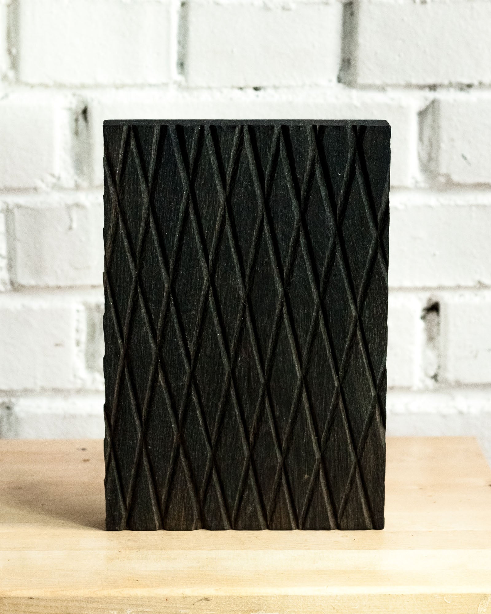 Fuga Medium Dark Oak Cutting Board 26x18x2.5cm wood