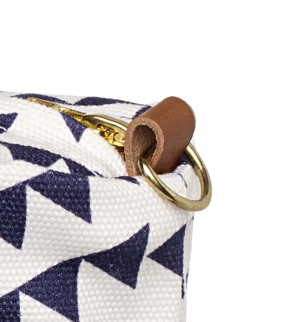 Bunting Geometric Pattern Canvas Wash toiletry Cosmetic Travel Bag in Aubergine Purple Canada (USA)