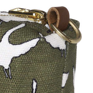 Geese Bird Pattern Canvas Wash toiletry travel Bag in Olive Green Perfect for all your cosmetics, wash or shaving kit. Ships from Canada (USA)